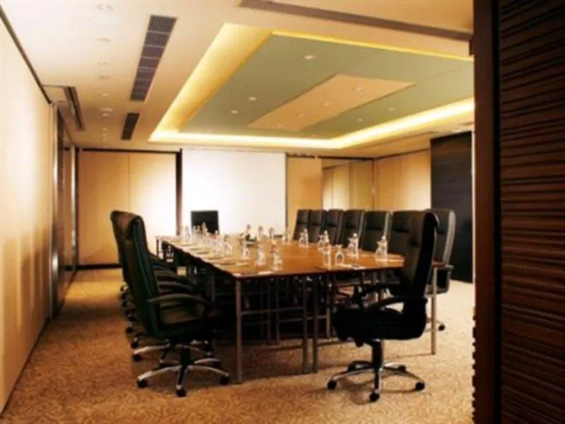 Regal Oriental Hotel Гонконг 4*,  Китай