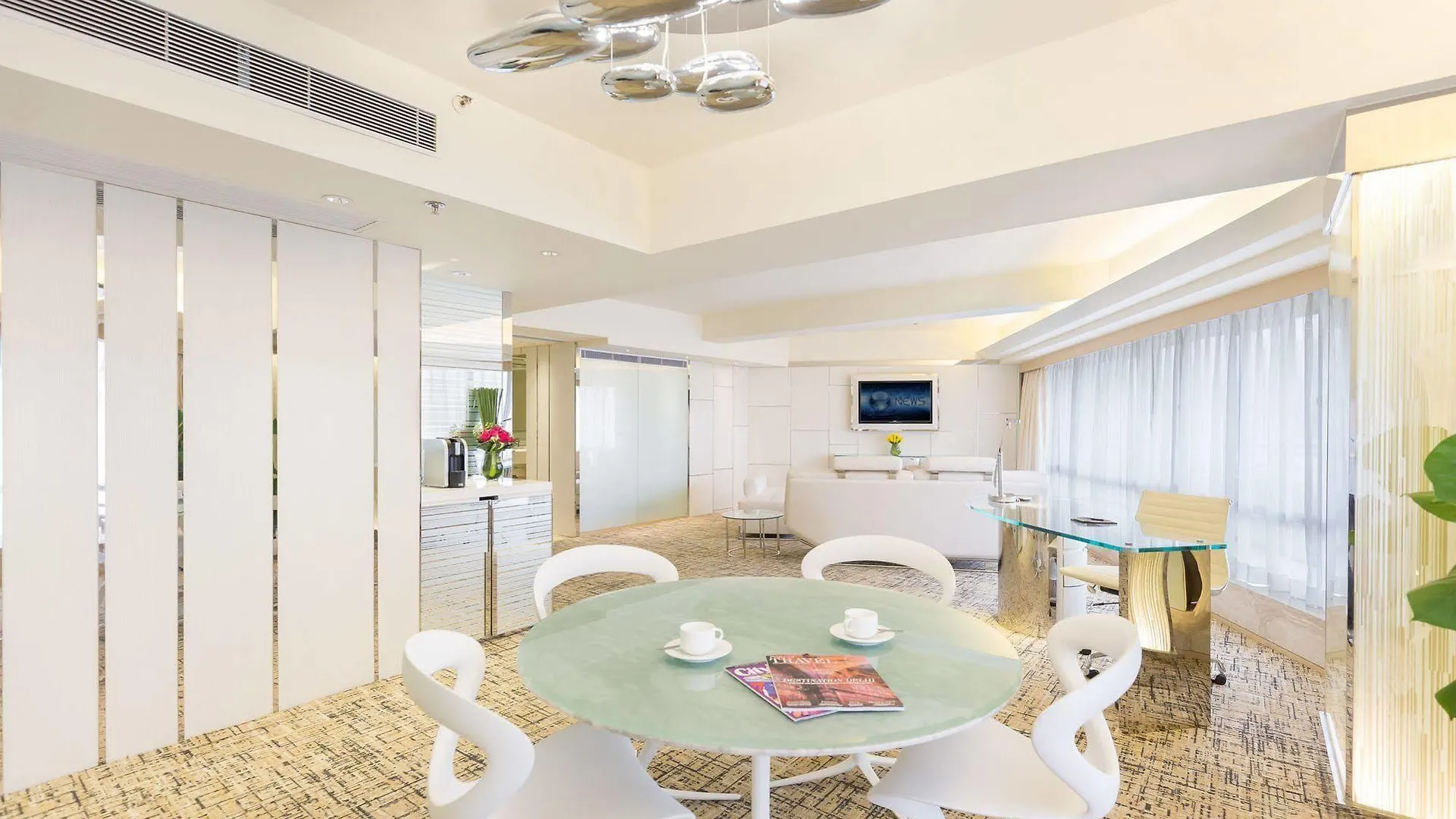 Regal Oriental Hotel Гонконг Китай
