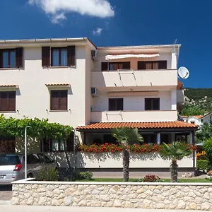 Apartments Dujmovic Ivo 1 Baška
