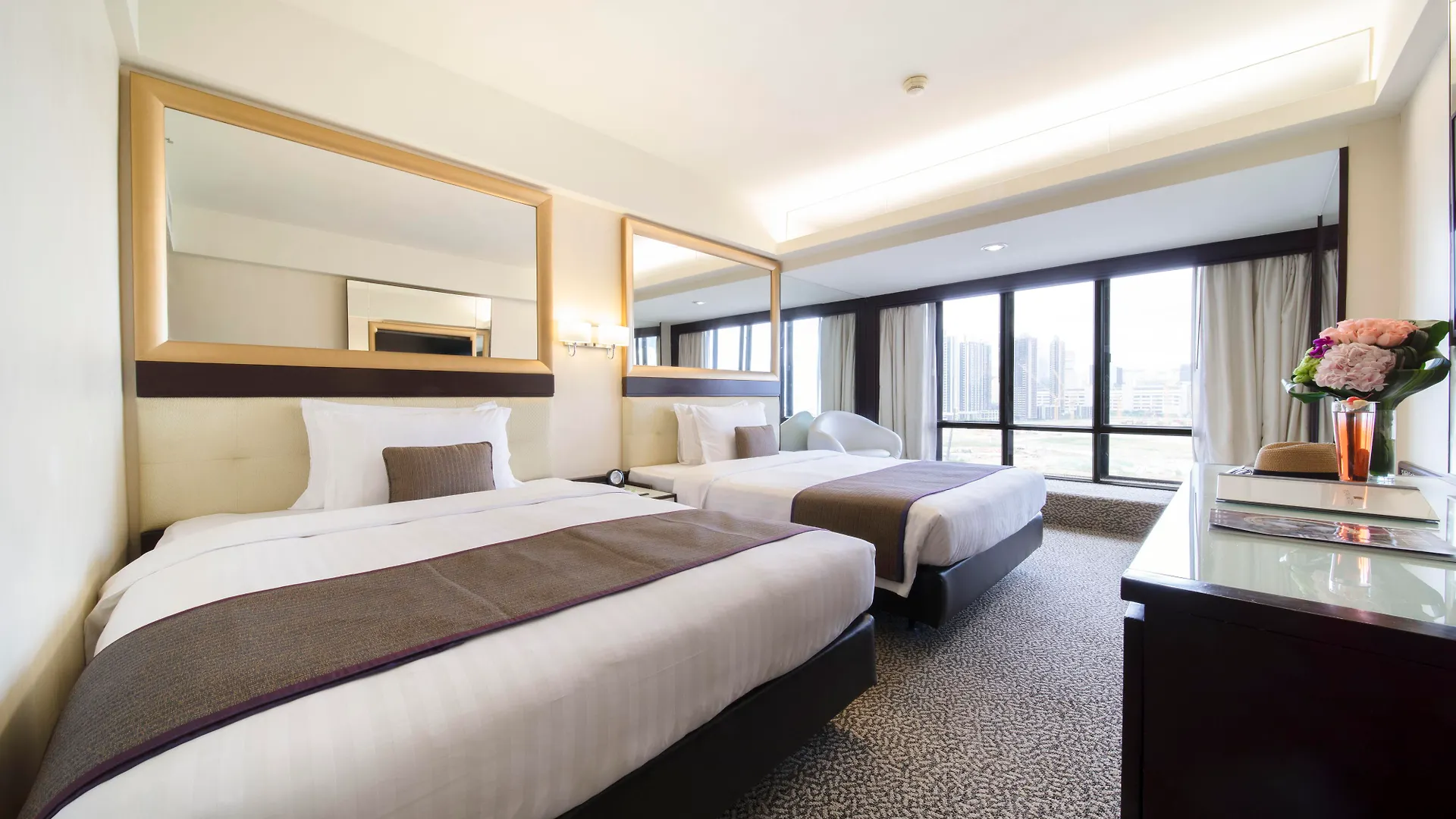 Regal Oriental Hotel Hong Kong Cina