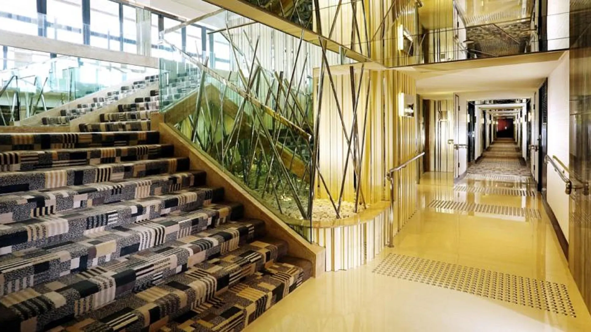 Regal Oriental Hotel Hong Kong