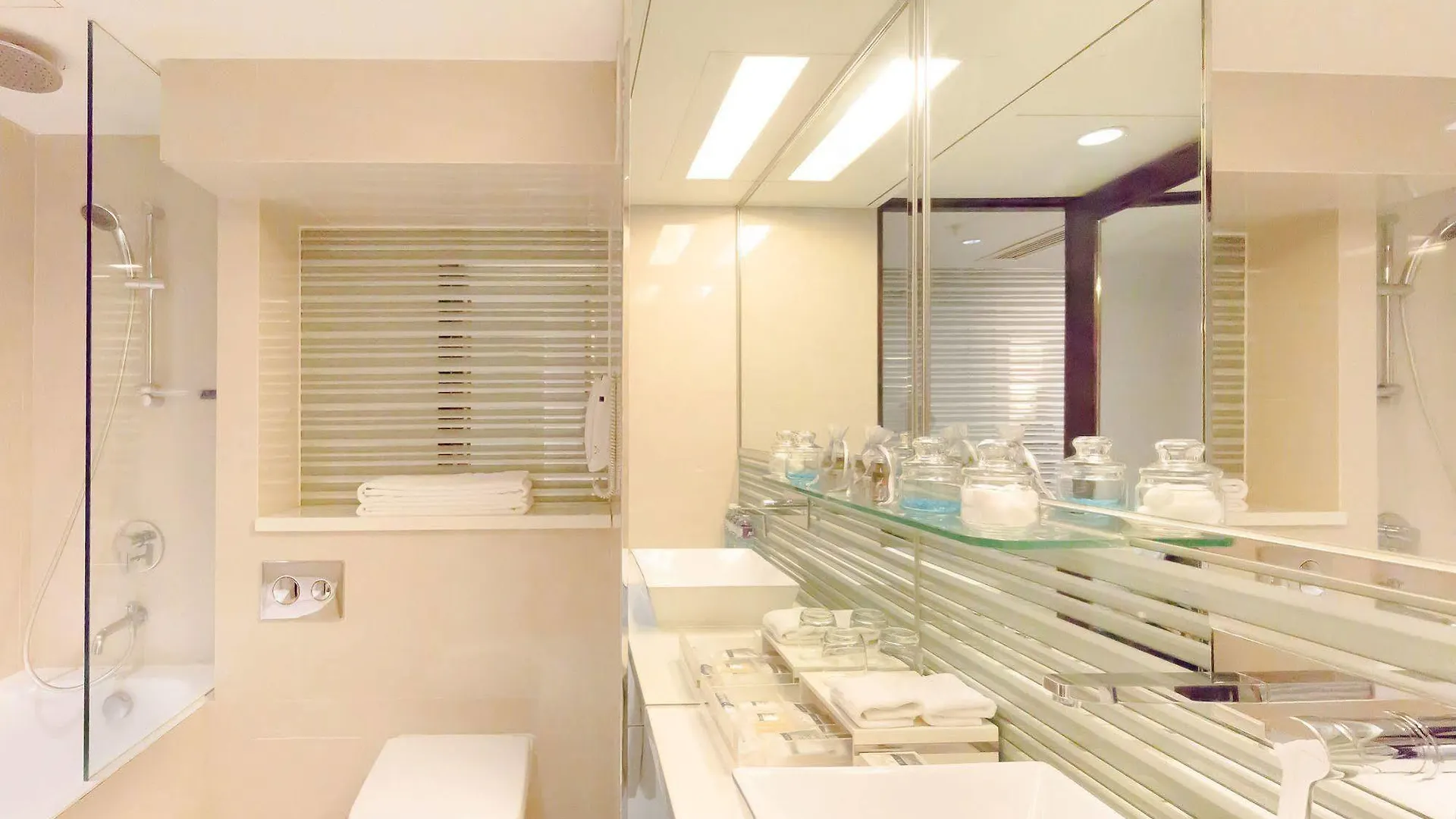 ****  Regal Oriental Hotel Hong Kong Cina