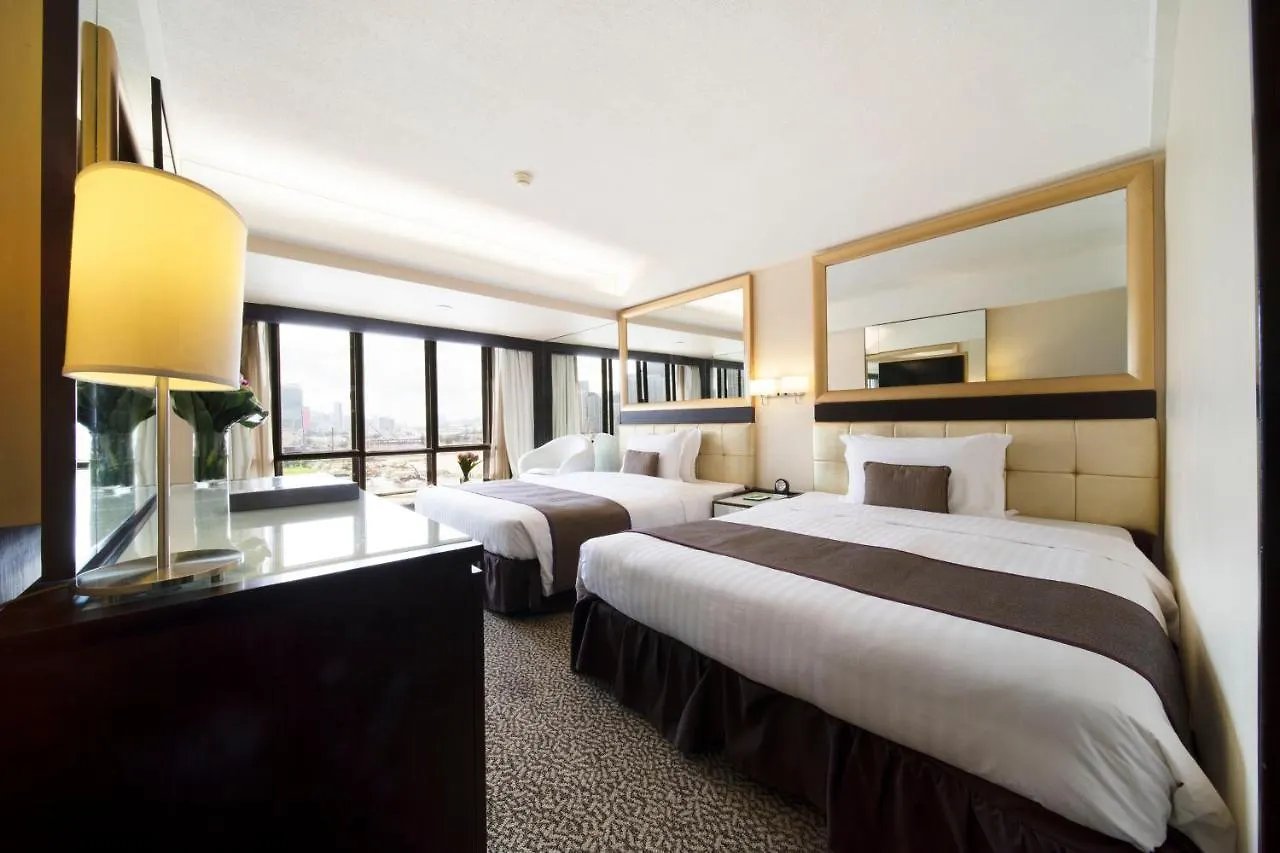 Regal Oriental Hotel Hong Kong 4*,